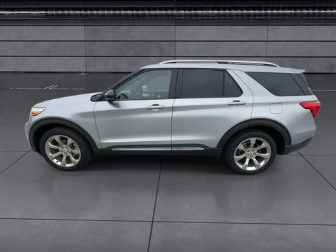 Used 2020 Ford Explorer Platinum w/ Premium Technology Package image 5