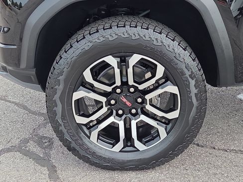 New 2026 GMC Canyon AT4 w/ Nightfall Essentials Package AWD/4WD image 7