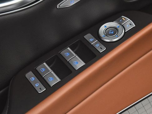 Used 2024 Genesis G80 image 9