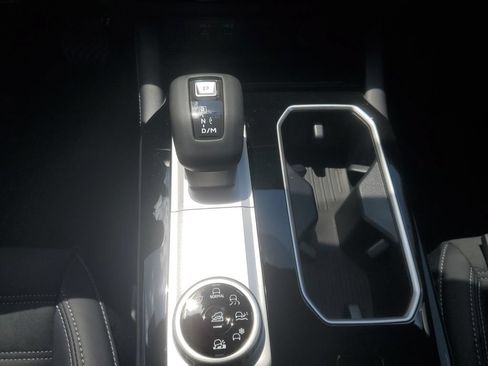 New 2026 Mitsubishi Outlander LE AWD/4WD image 18