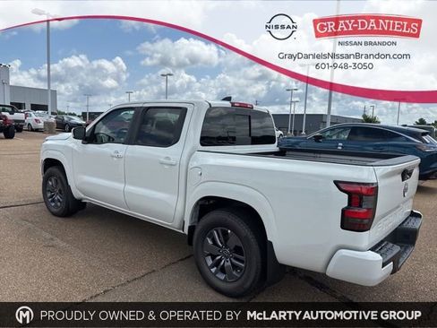 New 2025 Nissan Frontier SV w/ SV Convenience Package image 2