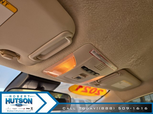 Used 2021 Toyota Corolla LE w/ LE Convenience Package FWD image 25