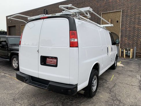 Used 2017 Chevrolet Express 2500 image 5