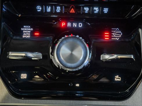 New 2026 Jeep Grand Wagoneer 4WD image 29