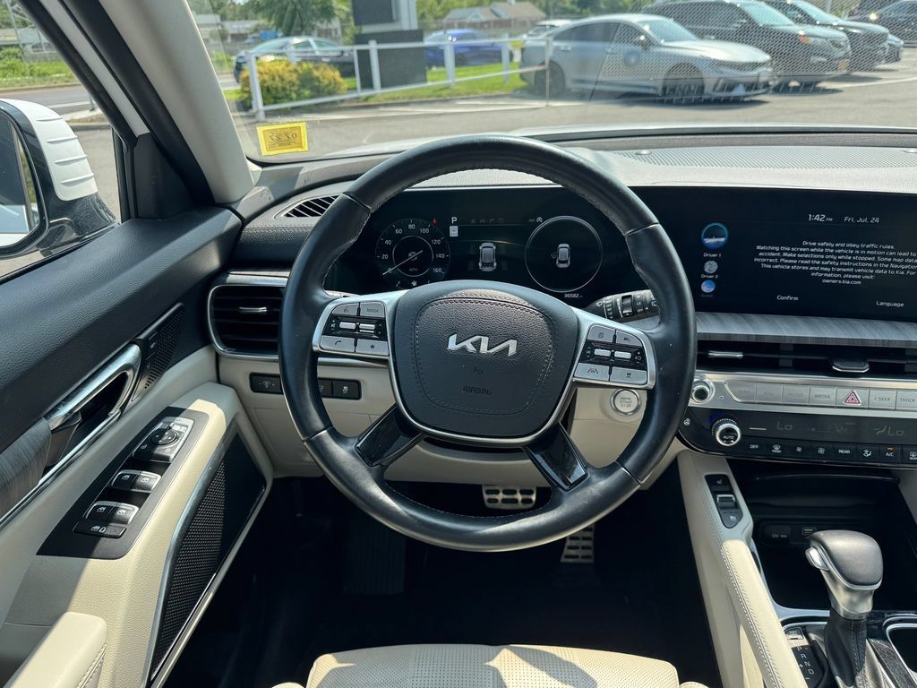 Used 2024 Kia Telluride SX AWD/4WD image 14