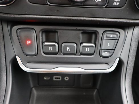 Used 2020 GMC Terrain SLE w/ Driver Convenience Package image 7