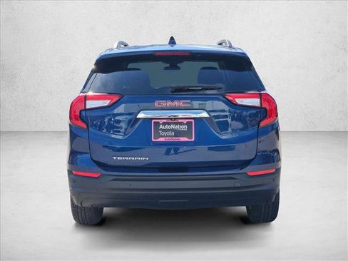 Used 2022 GMC Terrain SLE w/ Driver Convenience Package image 7