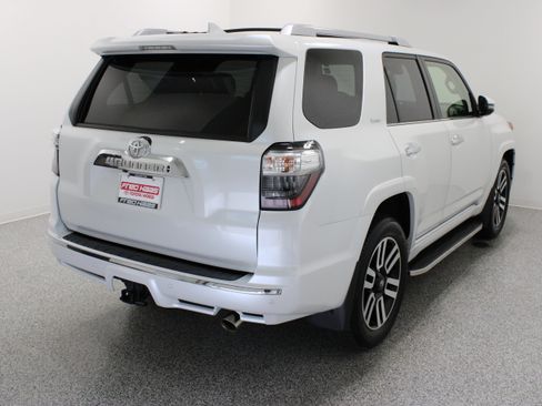 Used 2024 Toyota 4Runner Limited RWD image 7