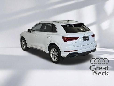 Used 2024 Audi Q3 2.0T Premium w/ Convenience Package AWD/4WD image 8