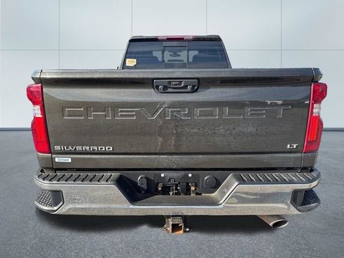 Used 2022 Chevrolet Silverado 2500 LT w/ Convenience Package AWD/4WD image 3