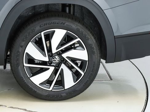 New 2026 Volkswagen Atlas SE FWD image 6
