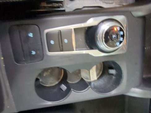 Used 2021 Ford Escape SEL image 17