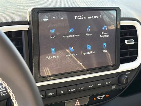 Certified 2025 Hyundai Venue Limited image 22