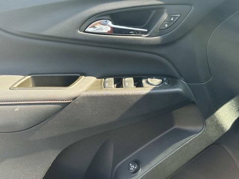 Used 2023 Chevrolet Equinox RS w/ LPO, Floor Liner Package image 20