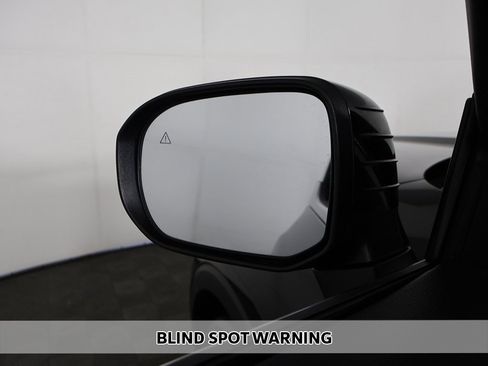 Used 2024 Kia Telluride EX w/ EX Captain's Chair Package image 6