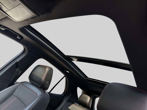 Certified 2023 Chevrolet Equinox RS FWD image 15