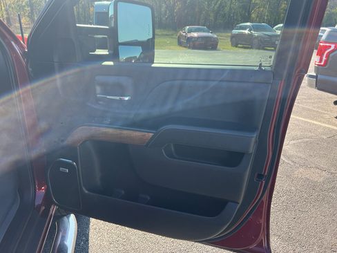 Used 2017 Chevrolet Silverado 1500 LTZ w/ Sport Package image 28