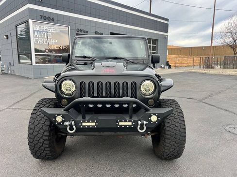 Used 2007 Jeep Wrangler Rubicon w/ Dual Top Group AWD/4WD image 2