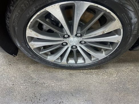 Used 2017 Buick LaCrosse Preferred image 18