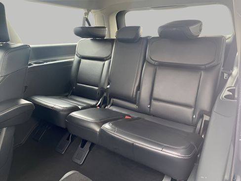 Certified 2025 Ford Expedition Max Platinum image 12