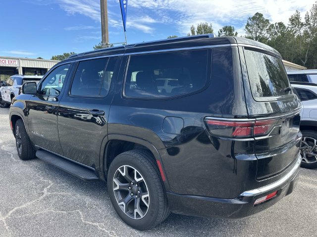 Used 2024 Jeep Wagoneer Series III AWD/4WD image 9