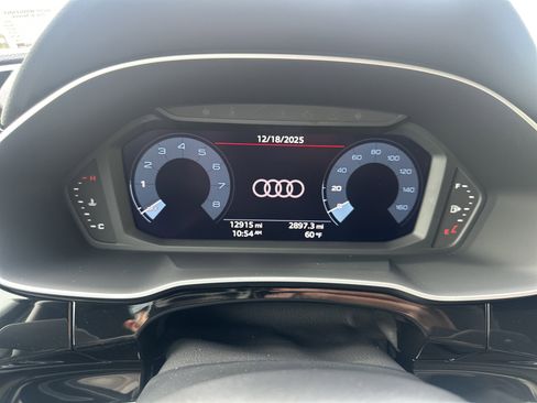 Used 2025 Audi Q3 2.0T Premium w/ Convenience Package image 16