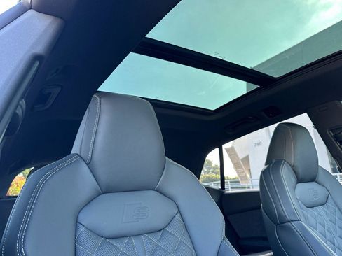 New 2026 Audi SQ8 Premium Plus image 16