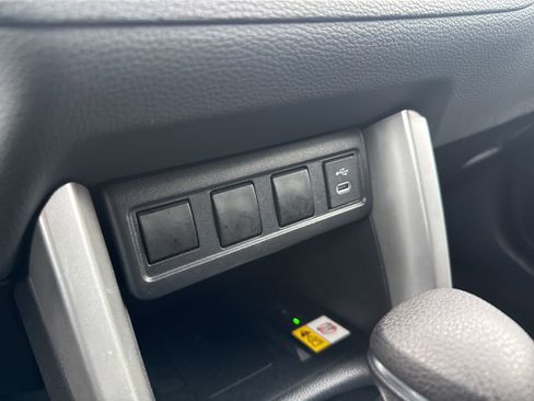 Used 2023 Toyota Corolla Cross LE image 22