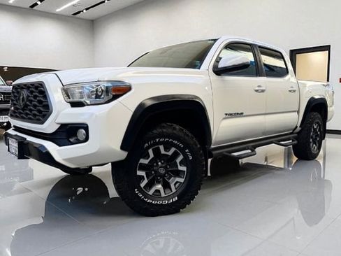 Used 2021 Toyota Tacoma TRD Off-Road w/ Technology Package image 1