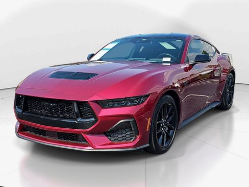 Used 2025 Ford Mustang GT RWD image 7