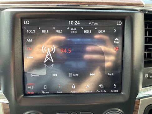 Used 2018 RAM 1500 Laramie w/ Convenience Group AWD/4WD image 21