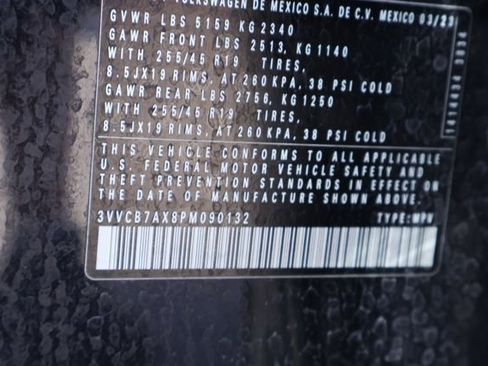 Certified 2023 Volkswagen Tiguan SE R-Line FWD image 29