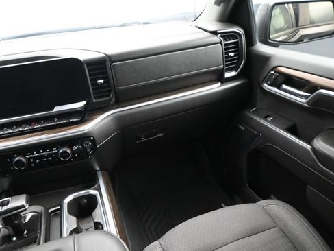 Used 2022 Chevrolet Silverado 1500 RST AWD/4WD image 24