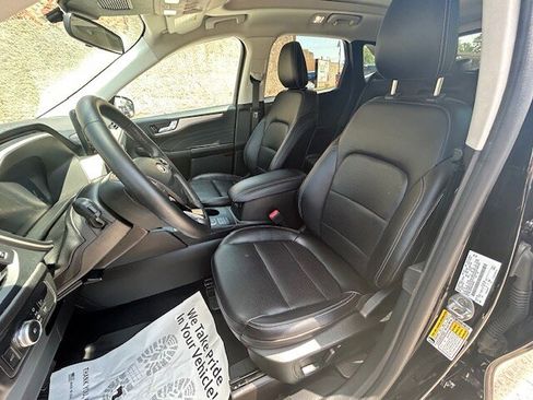 Used 2022 Ford Escape SEL w/ Technology Package image 11