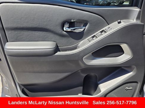 Used 2024 Nissan Frontier SL w/ Technology Package RWD image 22
