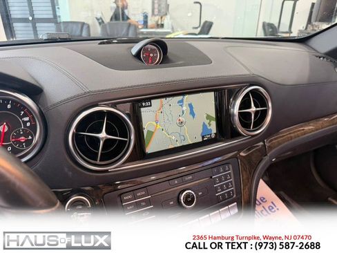 Used 2017 Mercedes-Benz SL 450 w/ Premium I Package image 38
