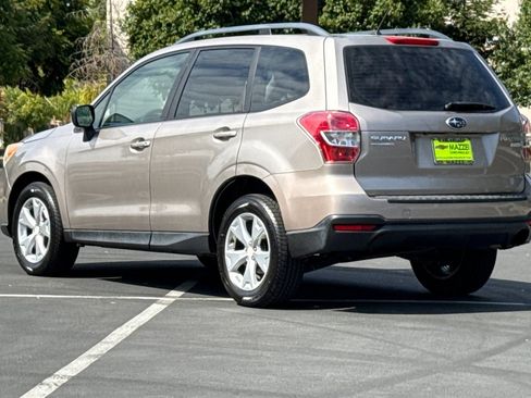 Used 2015 Subaru Forester 2.5i w/ Alloy Wheel Package AWD/4WD image 3