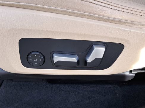 Used 2021 BMW X3 xDrive30i w/ Premium Package image 18