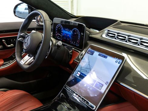 Used 2026 Mercedes-Benz S 63 AMG S image 30