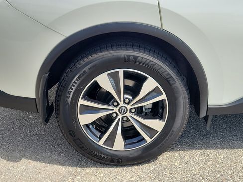 Used 2024 Nissan Murano SV AWD/4WD image 9