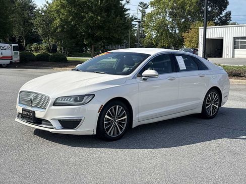 Used 2019 Lincoln MKZ Premiere FWD image 2