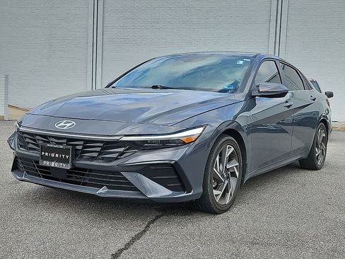 Used 2024 Hyundai Elantra Limited FWD image 1
