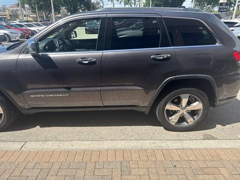 Used 2016 Jeep Grand Cherokee Limited AWD/4WD image 7