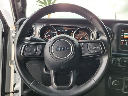 Used 2021 Jeep Wrangler Unlimited Sport S image 32