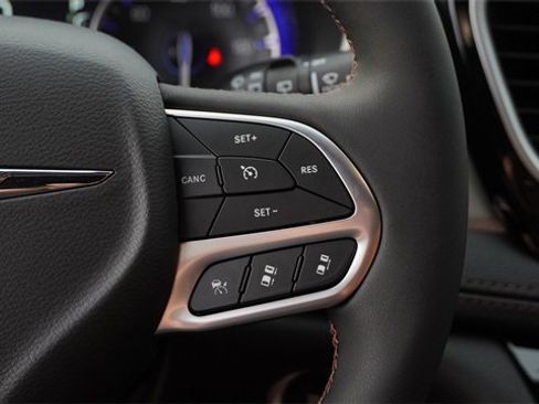 New 2026 Chrysler Pacifica Pinnacle image 29