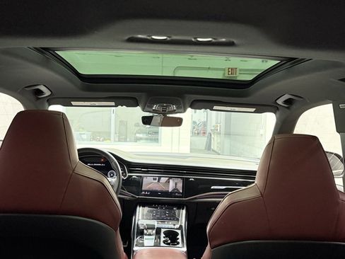 Used 2022 Audi SQ8 Prestige w/ Prestige Package image 38