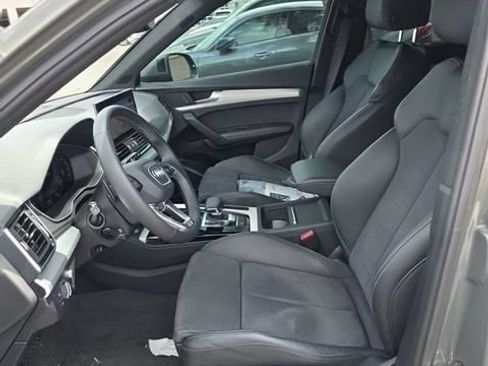 Used 2023 Audi Q5 e Prestige w/ Prestige Package AWD/4WD image 7