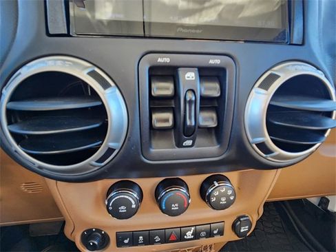 Used 2017 Jeep Wrangler Unlimited Sahara w/ Dual Top Group image 20