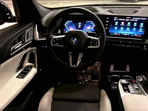 Certified 2025 BMW X2 xDrive28i w/ Technology Package image 6