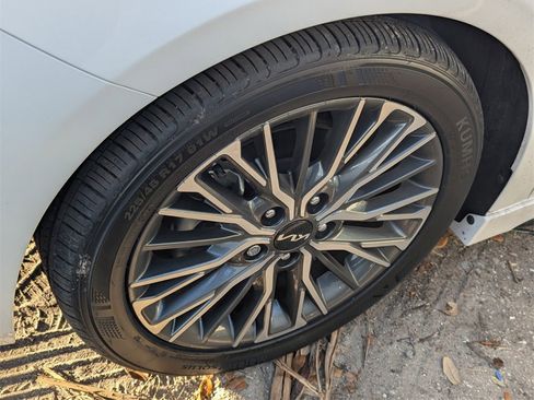 Used 2024 Kia Forte GT-Line w/ GT-Line Premium Package image 6